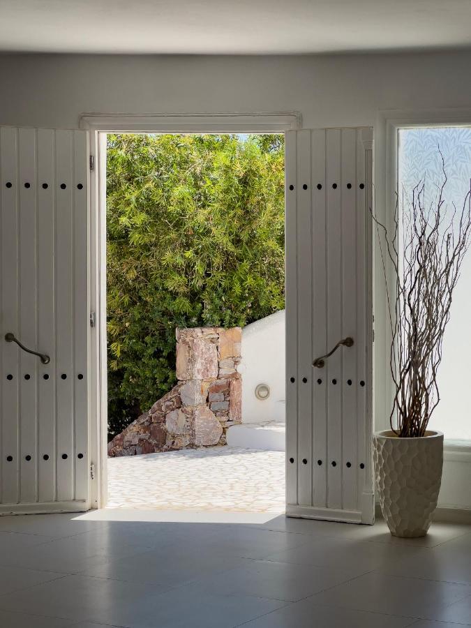 Aspalathras White Hotel Folégandros Extérieur photo